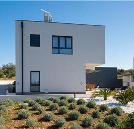 4 Bedroom Villa with Pool near Milna, Brac Island Sleeps 8 